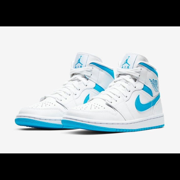 jordan 1 mid hornets footlocker